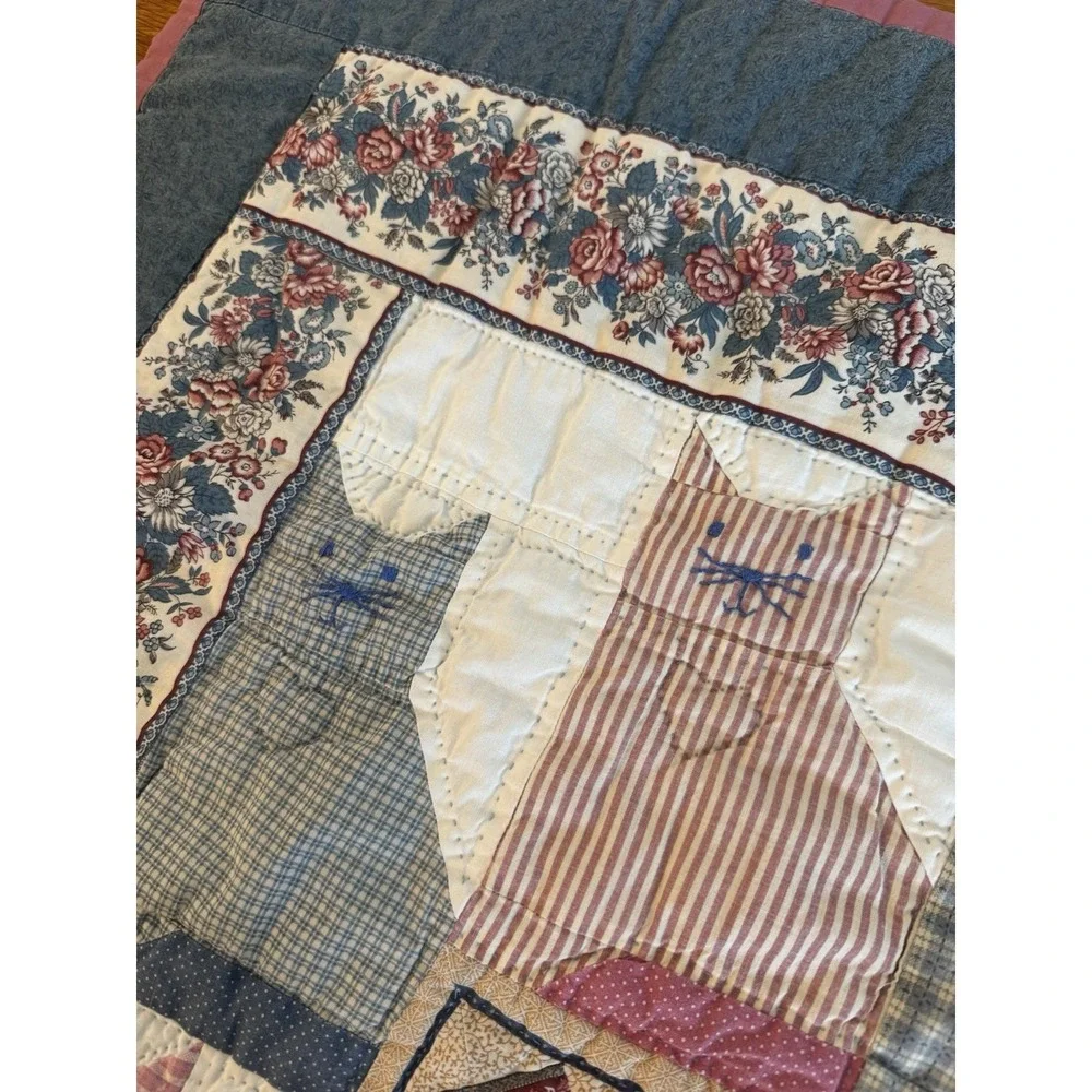 Vintage Handmade Patchwork Cat Quilt Wall Hanging Folk Art Country Cottage Decor